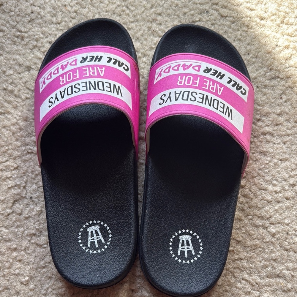 Barstool slides - Picture 2 of 3